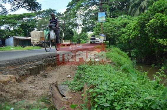 National Highway left risky with landslide